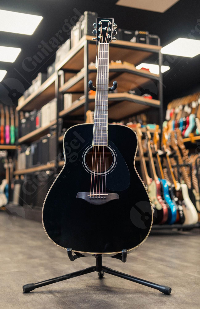 Гитара акустическая Yamaha